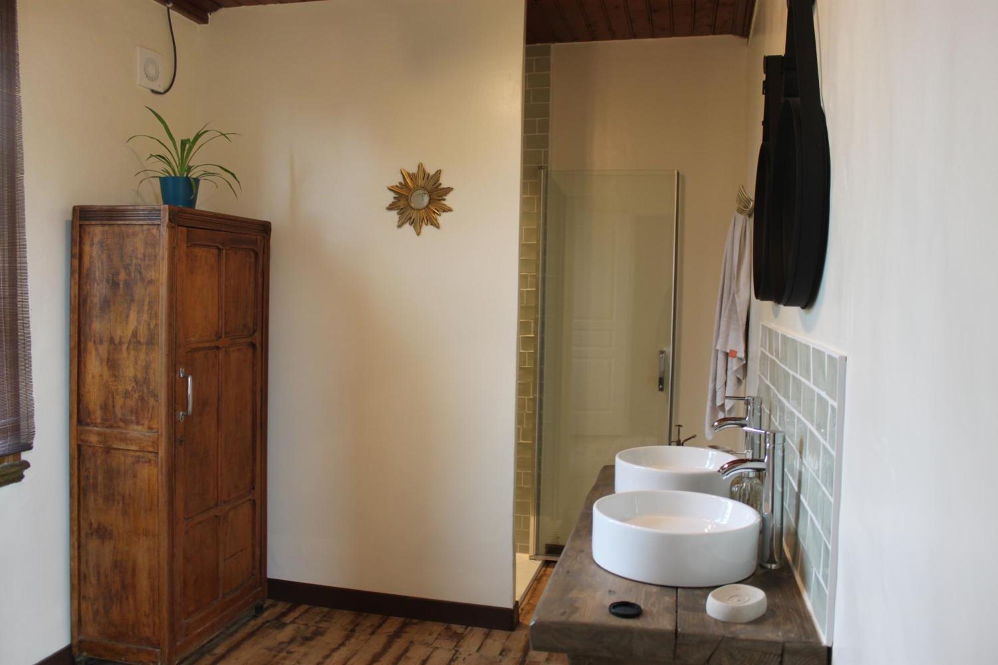 Auberge De La Croix Du Maupas Capelle-les-Grands Luaran gambar