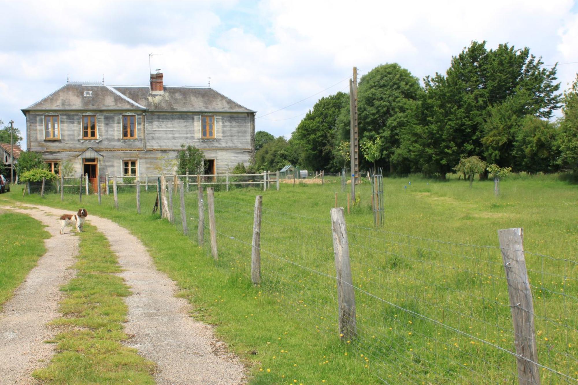Auberge De La Croix Du Maupas Capelle-les-Grands Luaran gambar